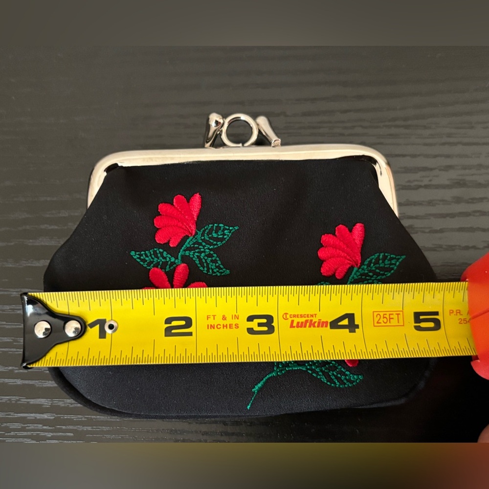 NEW Kisslock Coin Purse with Floral Embroidery - Picture 5 of 6